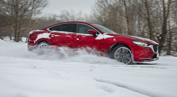 Mazda6: рубиновый хиросимский ягуар