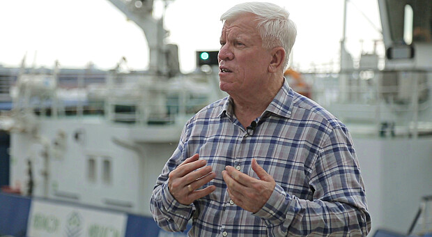 «С радостью покажу другим олигархам свою яхту в Украине». Интервью с владельцем «Нибулона» Алексеем Вадатурским