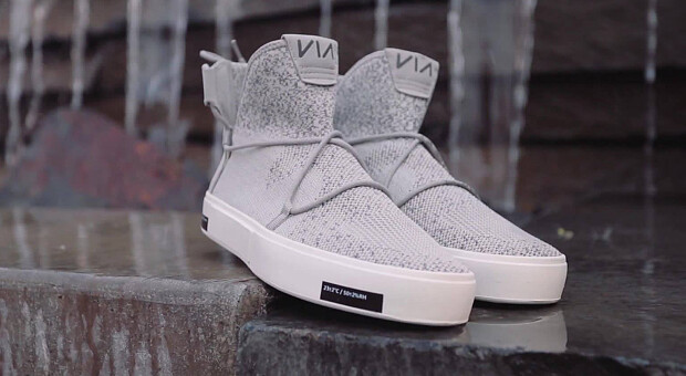 Річ: взуття з океанічного пластику