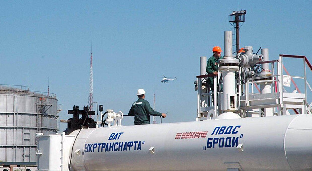«Укртранснафта» збільшила поставки нафти на НПЗ України на чверть