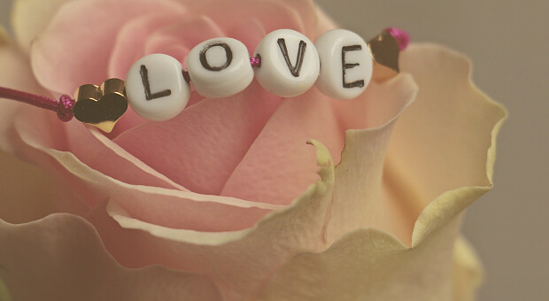 Який аромат подарувати мамі