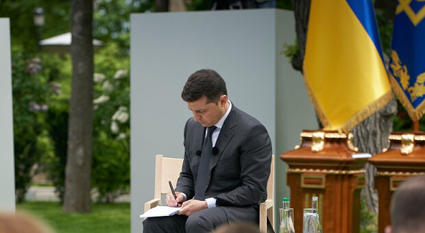 Зеленський підписав «антиколомойський» закон