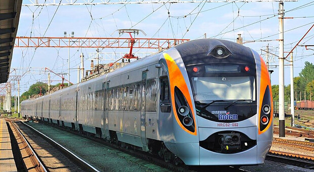 Когда запустят поезда в Украине: назван новый срок